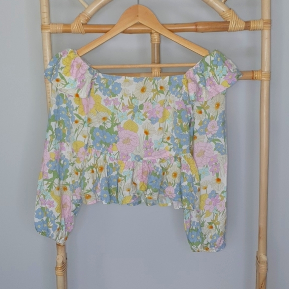 Sunday Mi Amor Tops - 🌻🌷Sunday Mi Amor floral top 🌷🌻